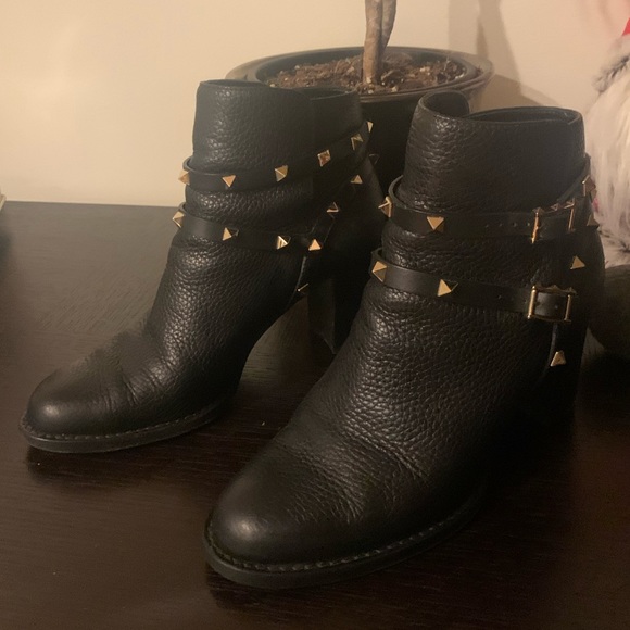Valentino Shoes - Valentino Garavani Rockstud Booties
